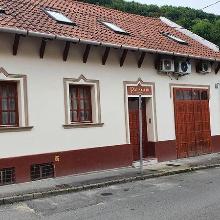 Bed and Breakfast Palantir Panzio à Miskolc Extérieur photo