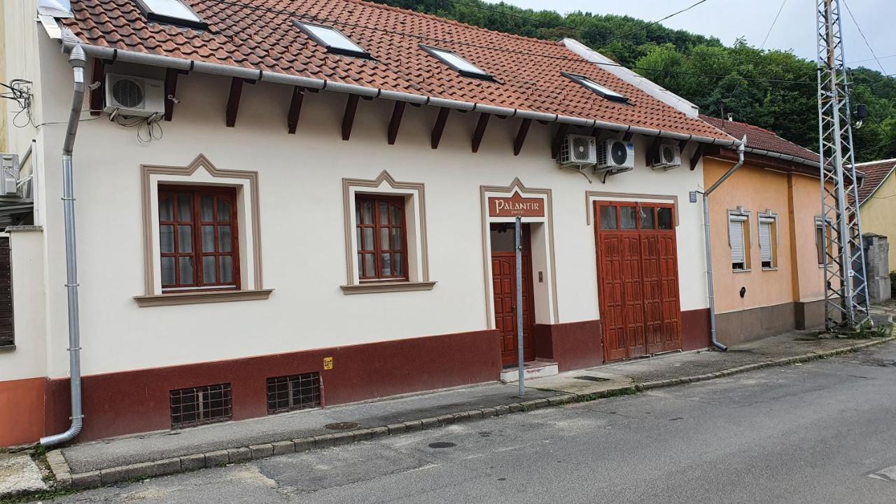 Bed and Breakfast Palantir Panzio à Miskolc Extérieur photo