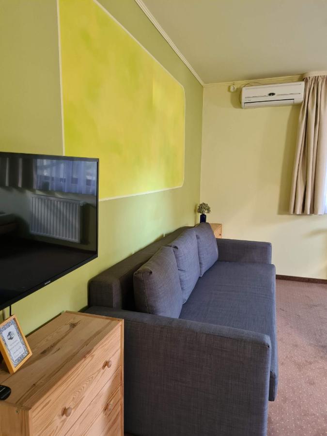 Bed and Breakfast Palantir Panzio à Miskolc Extérieur photo
